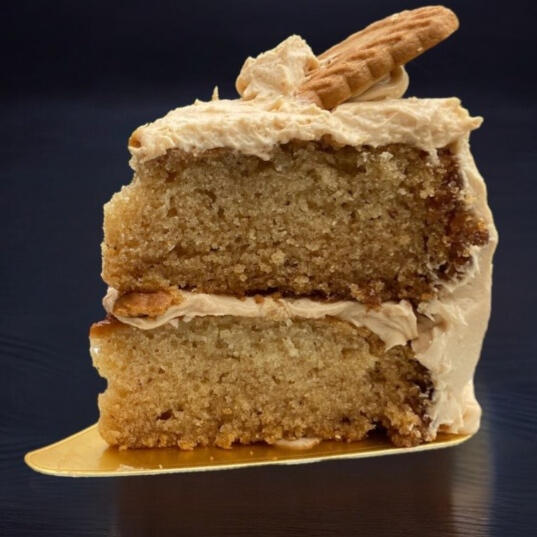 Vegan Biscoff Cake